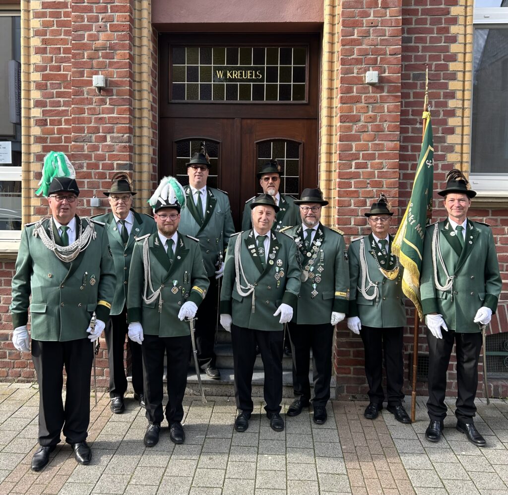 Gruppenfoto des Schützenzug Fahnenzug Tackhütte