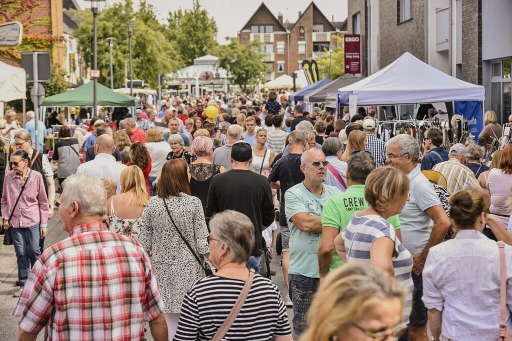 Bild für das 875 Jahre Jubiläum des Ortsteils Giesenkirchen in Mönchengladbach 2025.